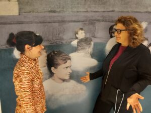 Read more about the article Ausstellungsrundgänge (Juni, September, Oktober) mit den KURATORINNEN Marion Oberhofer und Beatrice Jaschke